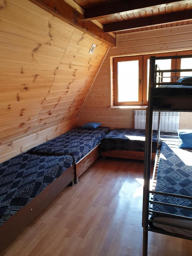 Bacowka Pttk Jaworzec Vandrarhem Wetlina Exteriör bild