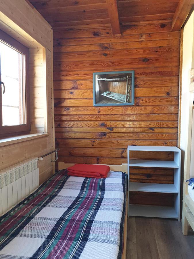 Bacowka Pttk Jaworzec Vandrarhem Wetlina Exteriör bild